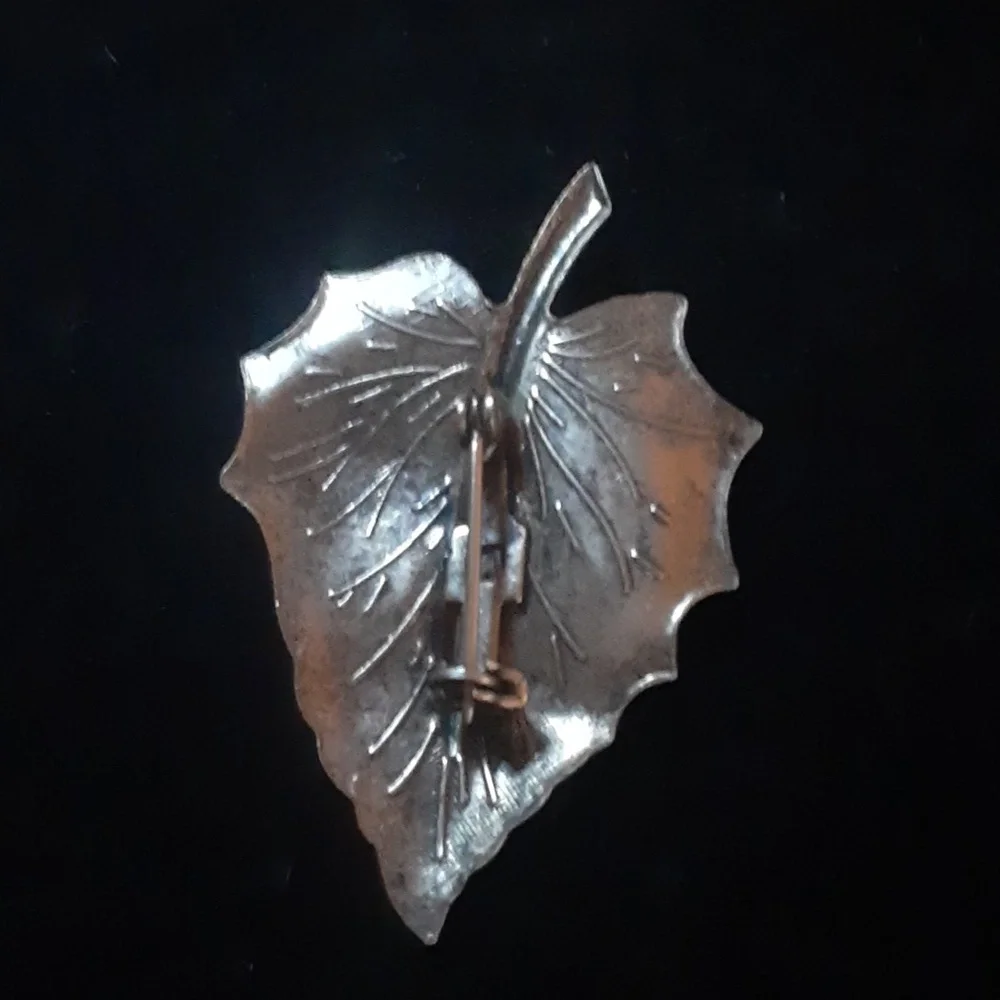 Vintage Leaf Brooch - Multicolor